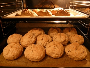 Brötchen im offenen Backofen. © Hans / pixabay.com